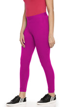 Load image into Gallery viewer, Feather Soft Elite ® 7/8 Active Fit Pant / Yoga Pant