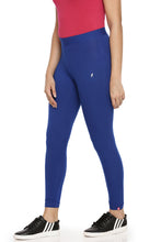 Load image into Gallery viewer, Feather Soft Elite ® 7/8 Active Fit Pant / Yoga Pant
